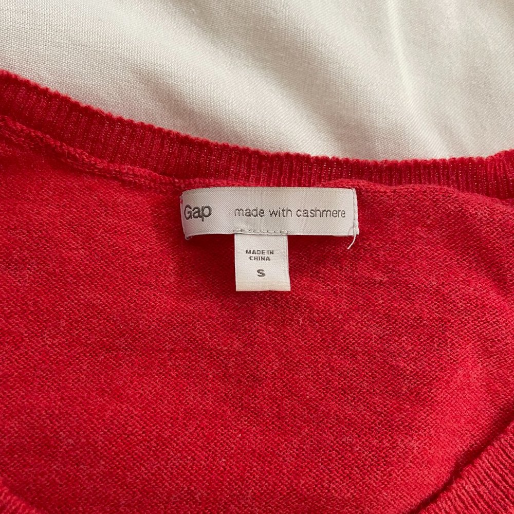 Red Ruffled Cashmere-blend Lightweight Sweater. - Picture 5 of 10